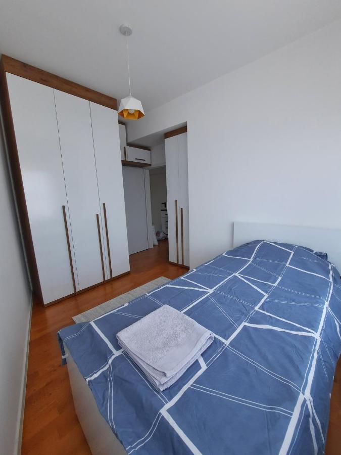 Luxury Sky View Apartment Приштина Екстер'єр фото