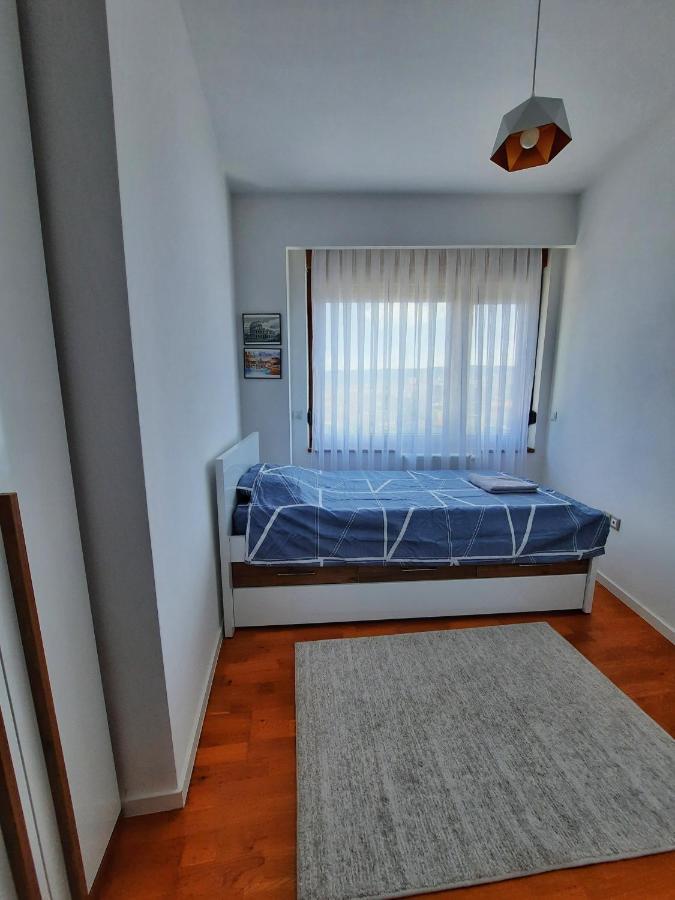 Luxury Sky View Apartment Приштина Екстер'єр фото