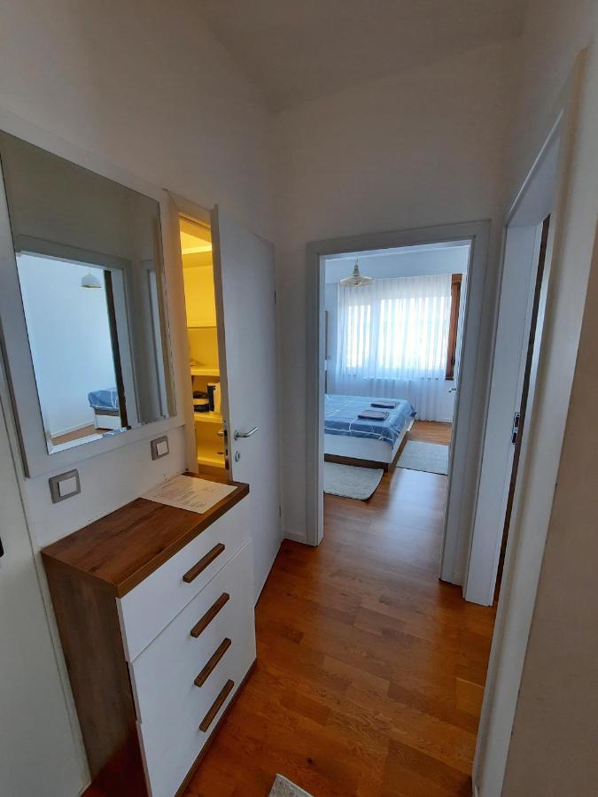 Luxury Sky View Apartment Приштина Екстер'єр фото
