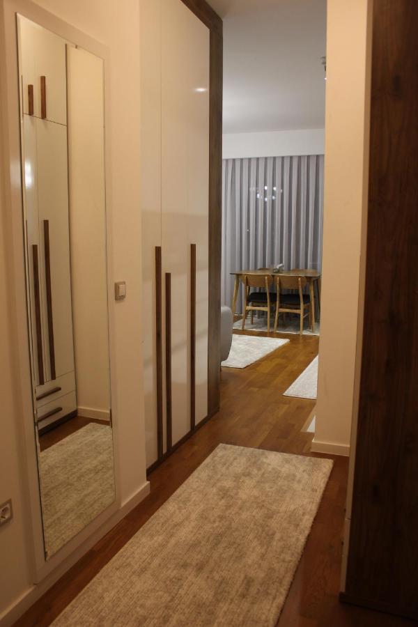 Luxury Sky View Apartment Приштина Екстер'єр фото