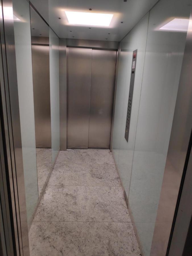 Luxury Sky View Apartment Приштина Екстер'єр фото